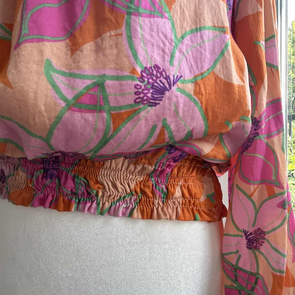 Rinascimento Made In Italy Floral Blouson Top With Smocked Hem & Keyhole – EU L - Picture 6 of 7